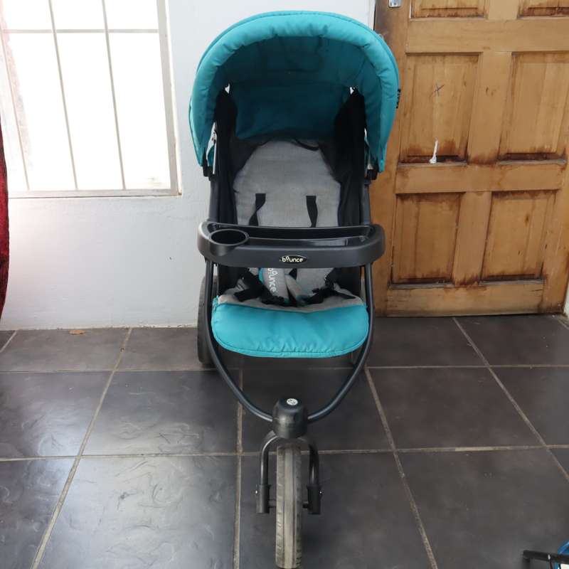 Bounce Toby 3-Wheel Travel System Pram + Just Baby 3-in-1 Carrier BC1832 - Pre-Owned