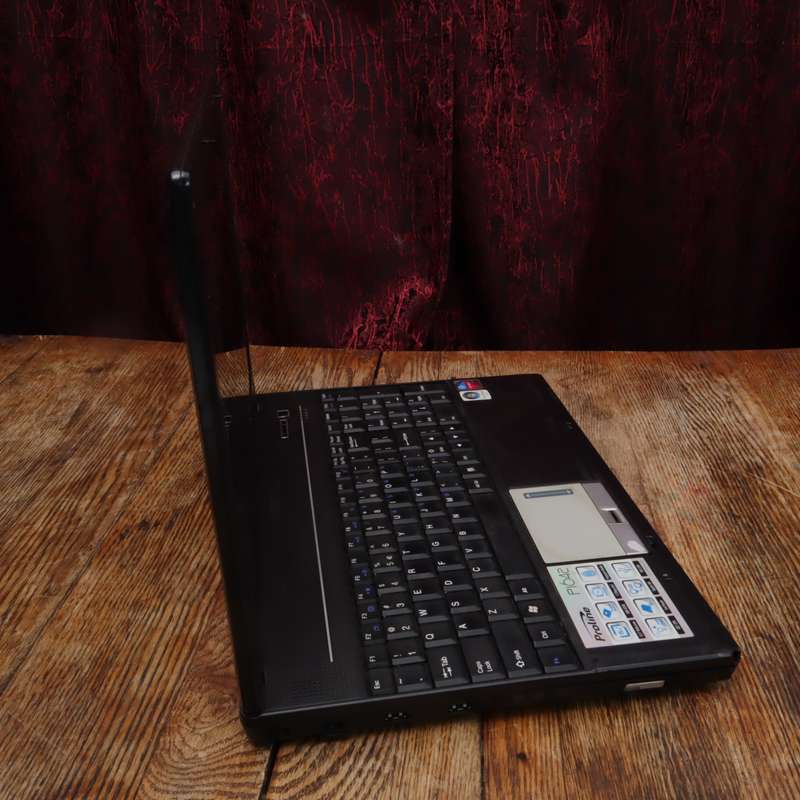 15" Proline MS-1642 Notebook 4GB RAM 2.5GHz Intel® Core TM 2 Duo - P1642