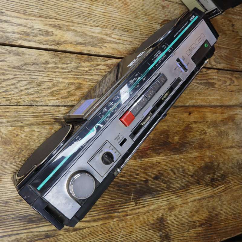 Sanyo & De Ville Radio Tape Recorder - Pre-Owned
