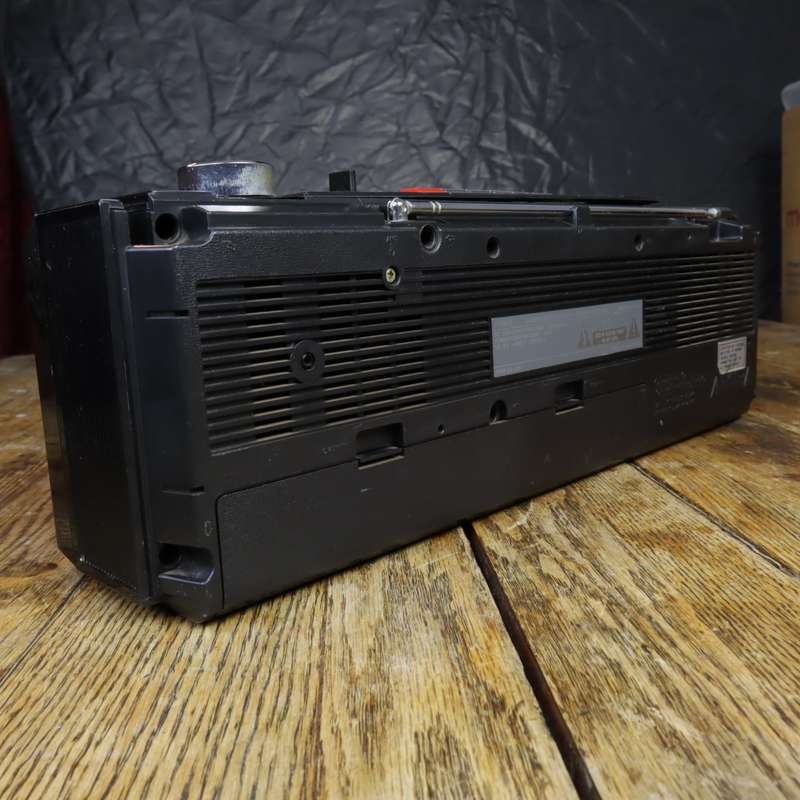 Sanyo & De Ville Radio Tape Recorder - Pre-Owned