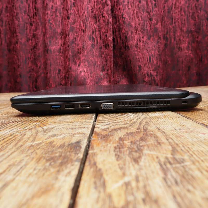 Toshiba SATELLITE C50-B1349 Laptop Core i5 - 4GB RAM 1.706GHz