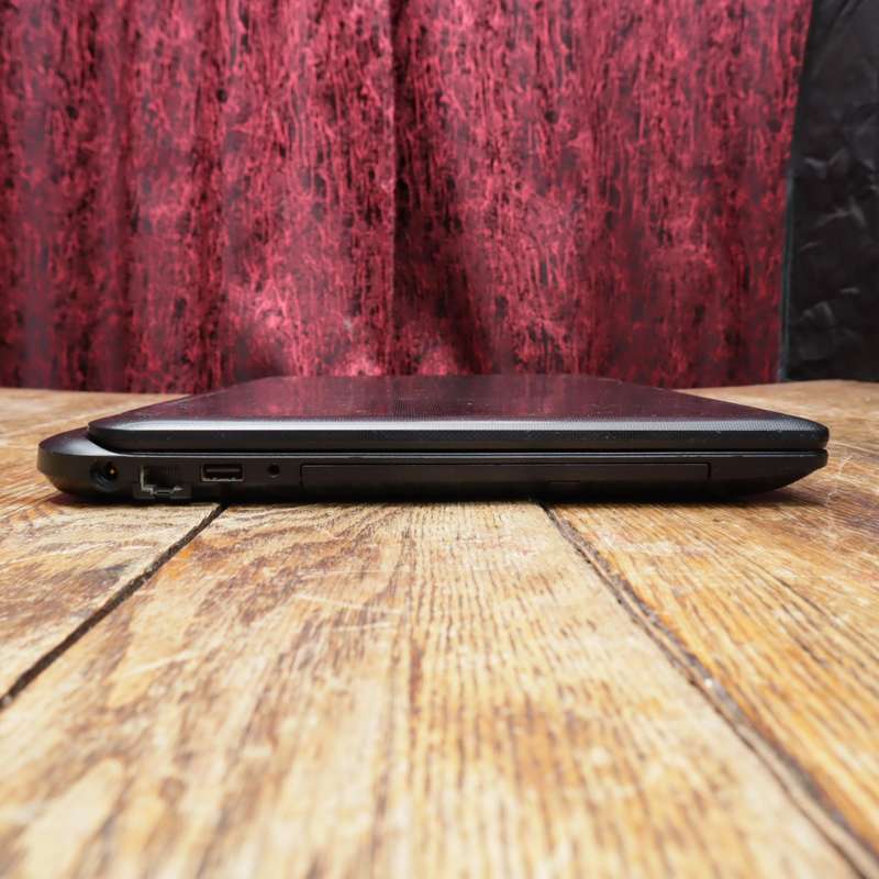 Toshiba SATELLITE C50-B1349 Laptop Core i5 - 4GB RAM 1.706GHz