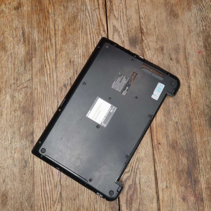 Toshiba SATELLITE C50-B1349 Laptop Core i5 - 4GB RAM 1.706GHz