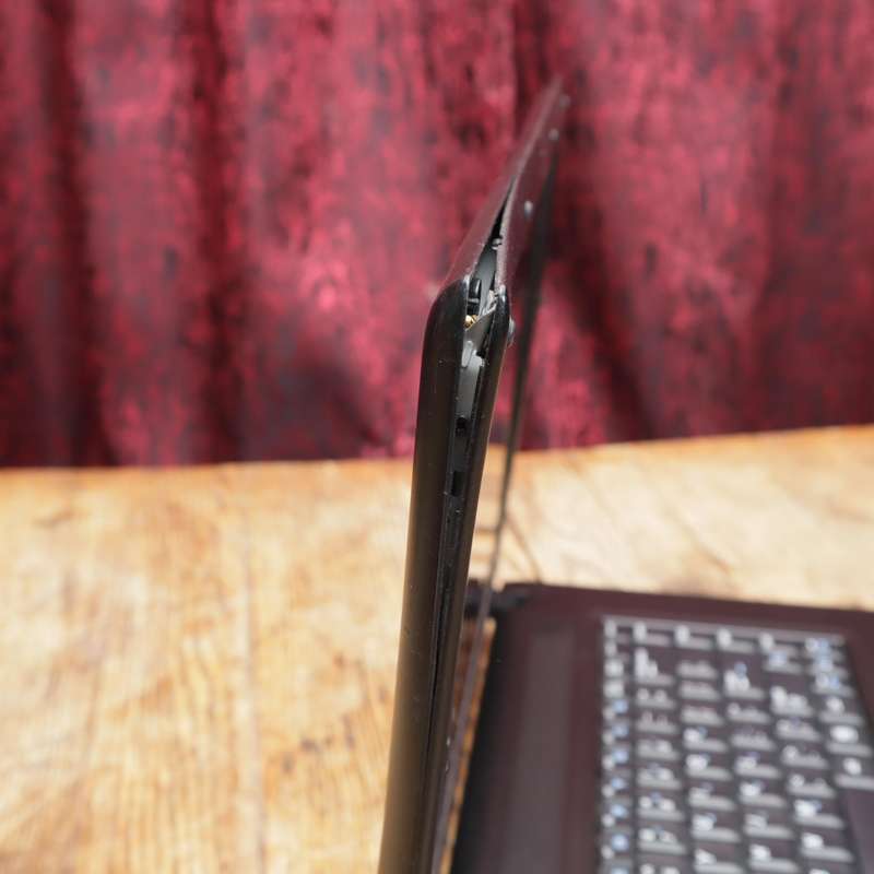SAMSUNG Notebook Laptop NP-R519-JA02ZA 250GB HDD 1.8GHz Intel Celeron 2GB RAM