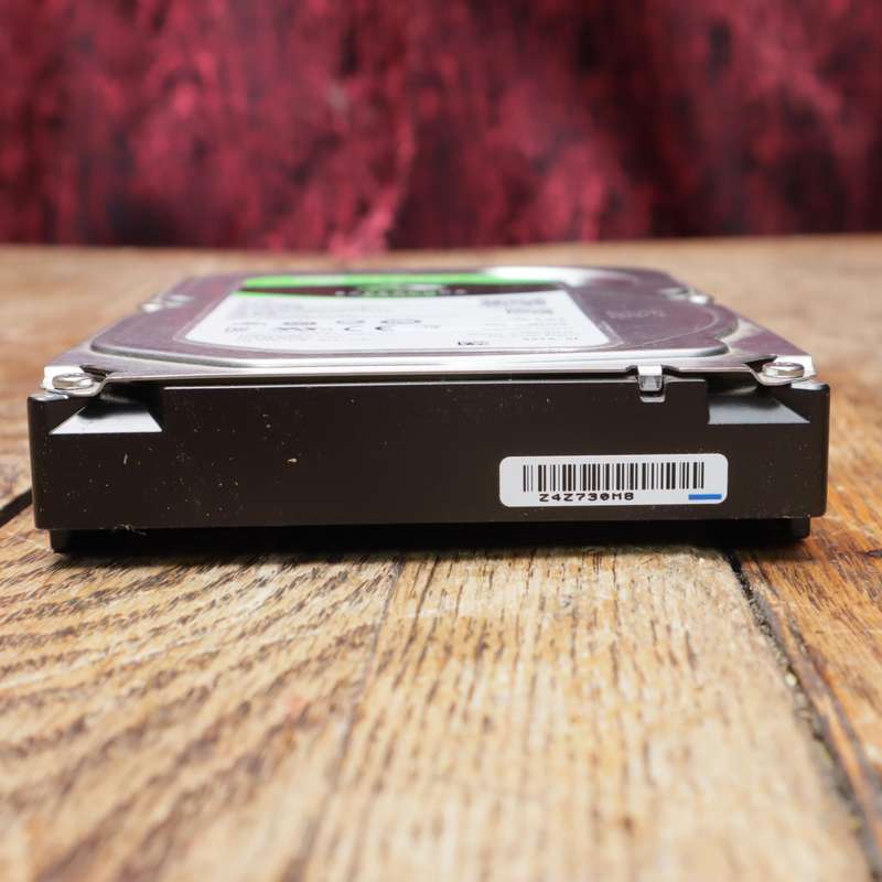 Seagate BarraCuda 2TB Internal 3.5" Hard Drive SATA 6 Gb/s 7200 RPM 64MB Cache ST2000DM006