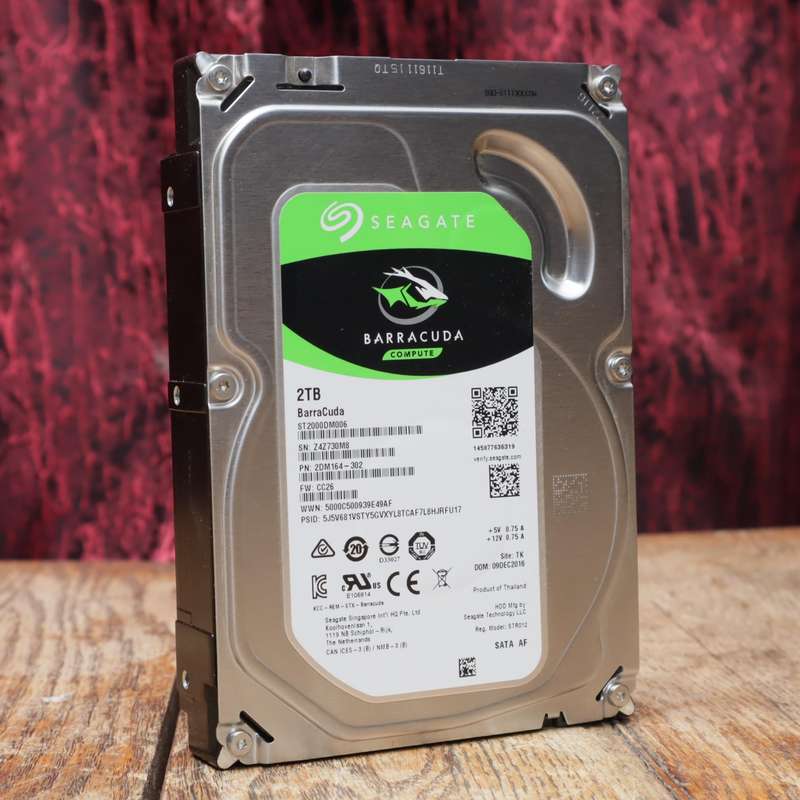 Seagate BarraCuda 2TB Internal 3.5" Hard Drive SATA 6 Gb/s 7200 RPM 64MB Cache ST2000DM006