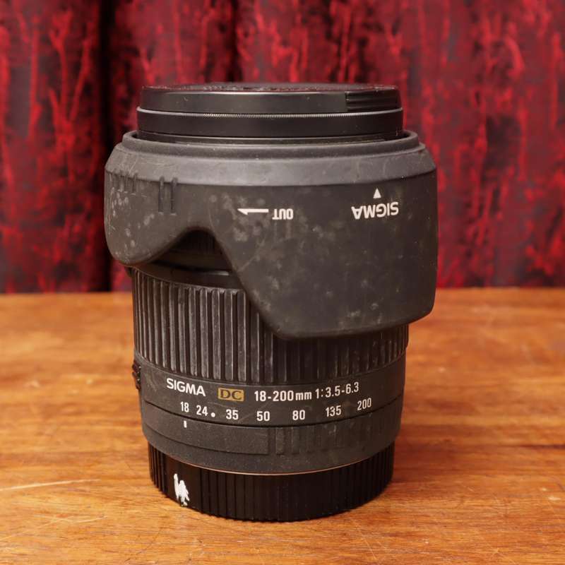 Sigma DC Macro 18-200mm f3.5-6.3 Lens for Canon
