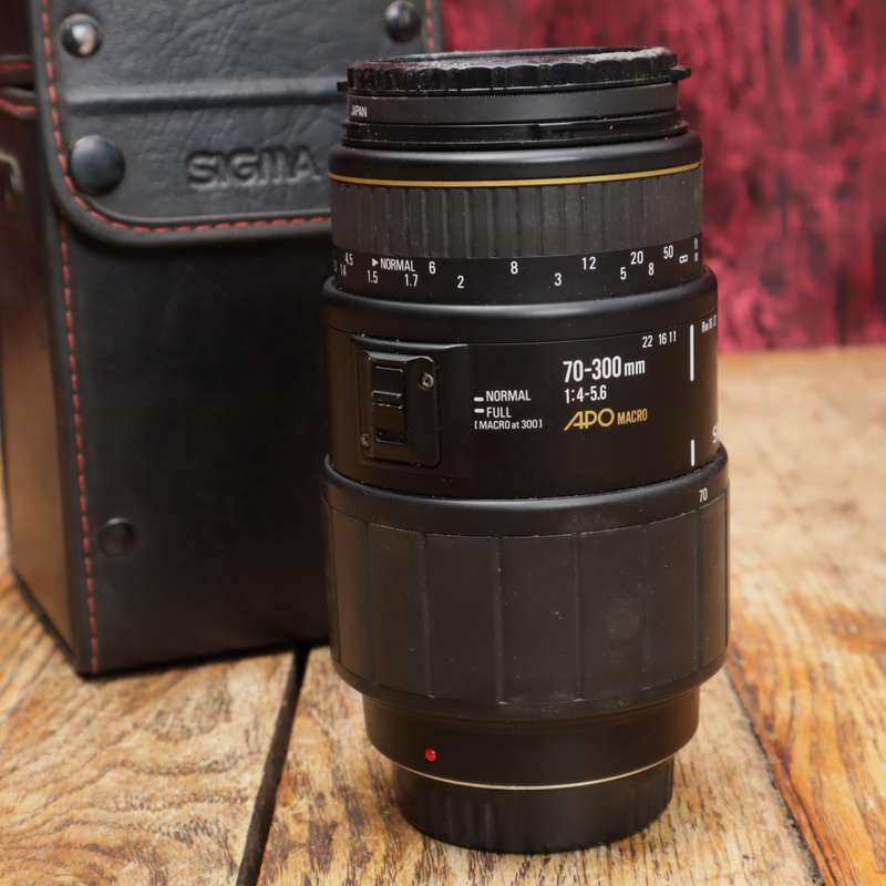 Sigma 70-300mm f4-5.6 APO Macro Autofocus Lens - For Minolta-A
