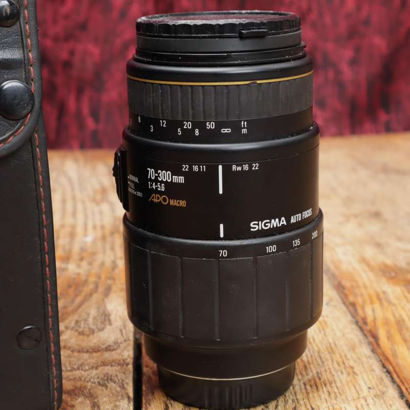 Sigma 70-300mm f4-5.6 APO Macro Autofocus Lens - For Minolta-A