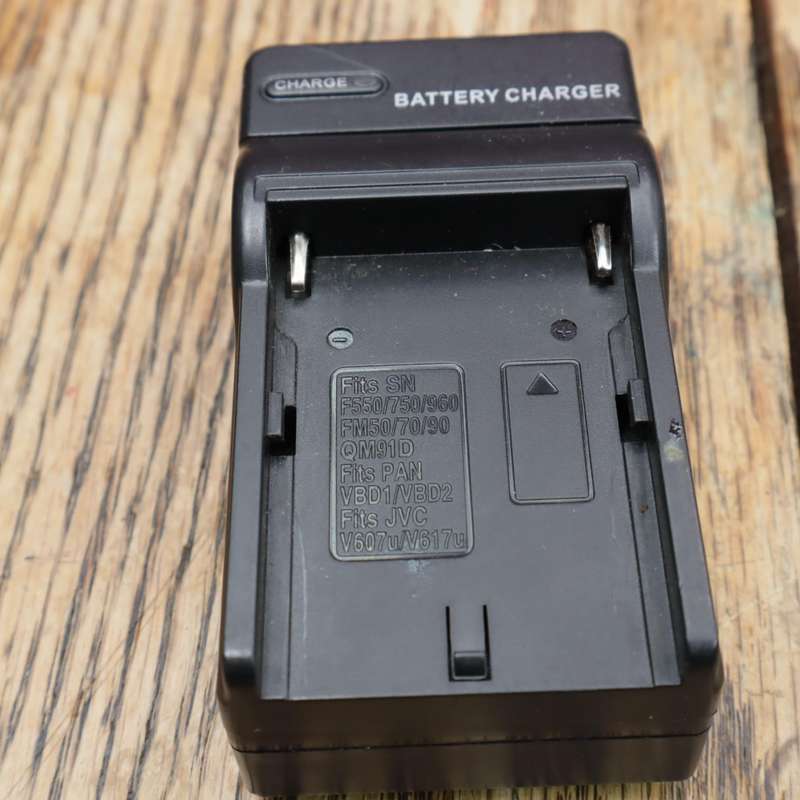 Sony Vertical Battery Grip and Battery for a7 II - a7R II - a7S II - (VG-C2EM) and Accessories