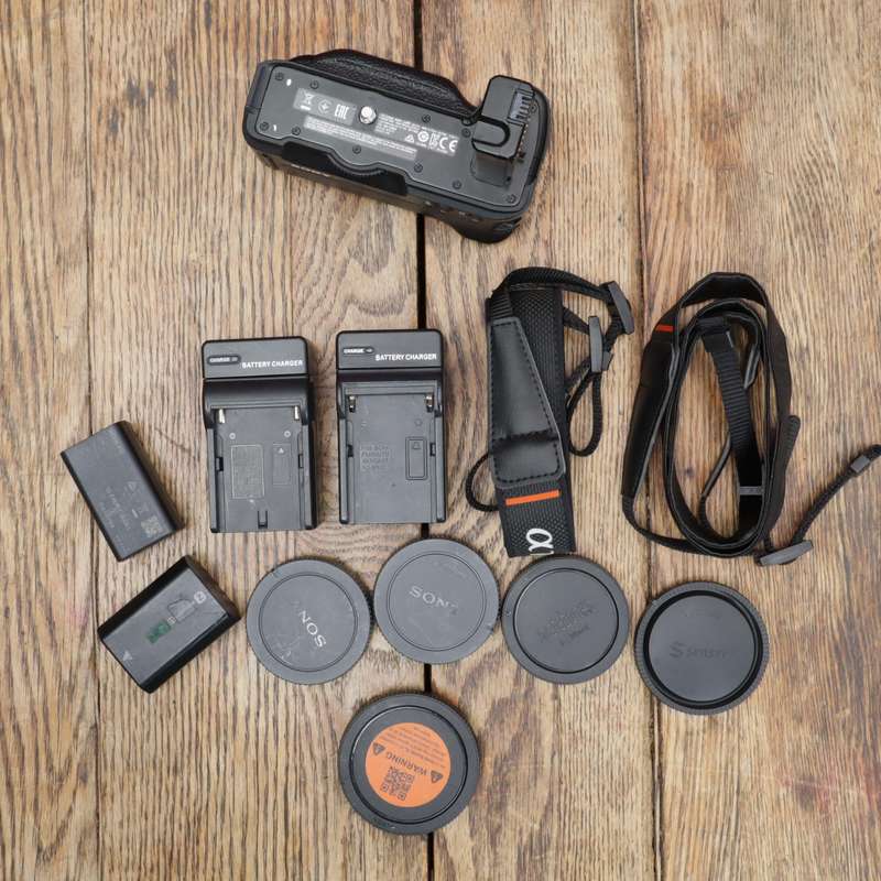 Sony Vertical Battery Grip and Battery for a7 II - a7R II - a7S II - (VG-C2EM) and Accessories