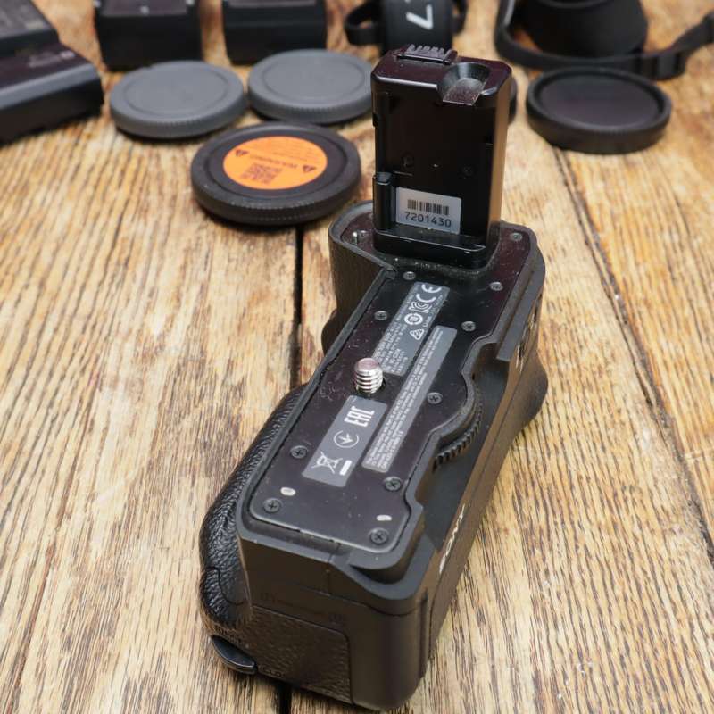 Sony Vertical Battery Grip and Battery for a7 II - a7R II - a7S II - (VG-C2EM) and Accessories