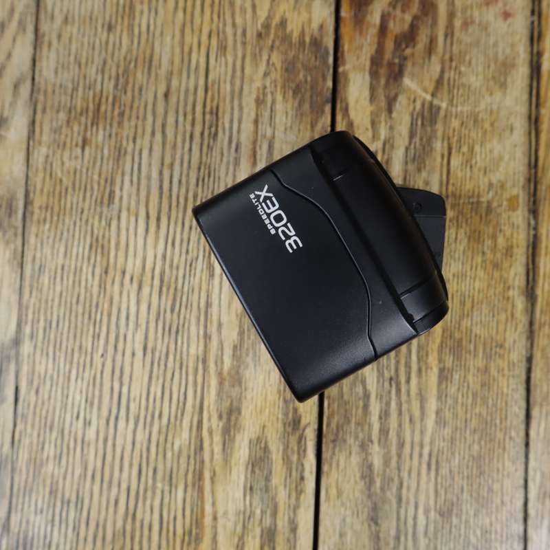 Canon Speedlite Flash 320EX - Pre-Owned