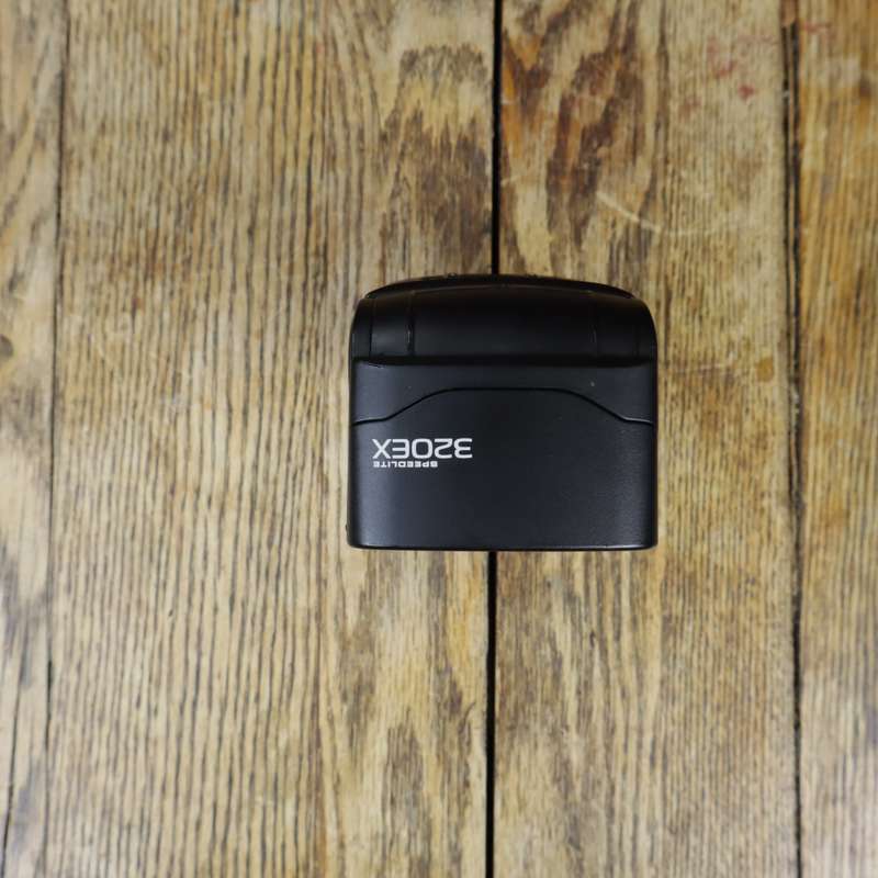 Canon Speedlite Flash 320EX - Pre-Owned