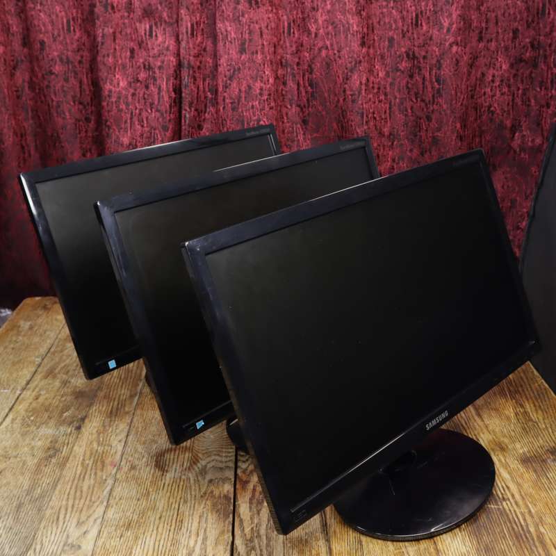Samsung S20B300B 19.5" LED Monitor 1600 x 900 - Pre-Owned