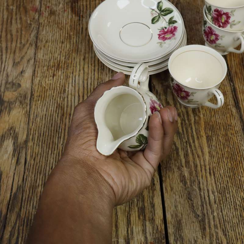 Ceramics Tea set - 8 PCS