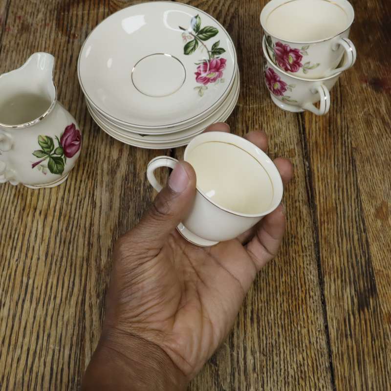 Ceramics Tea set - 8 PCS