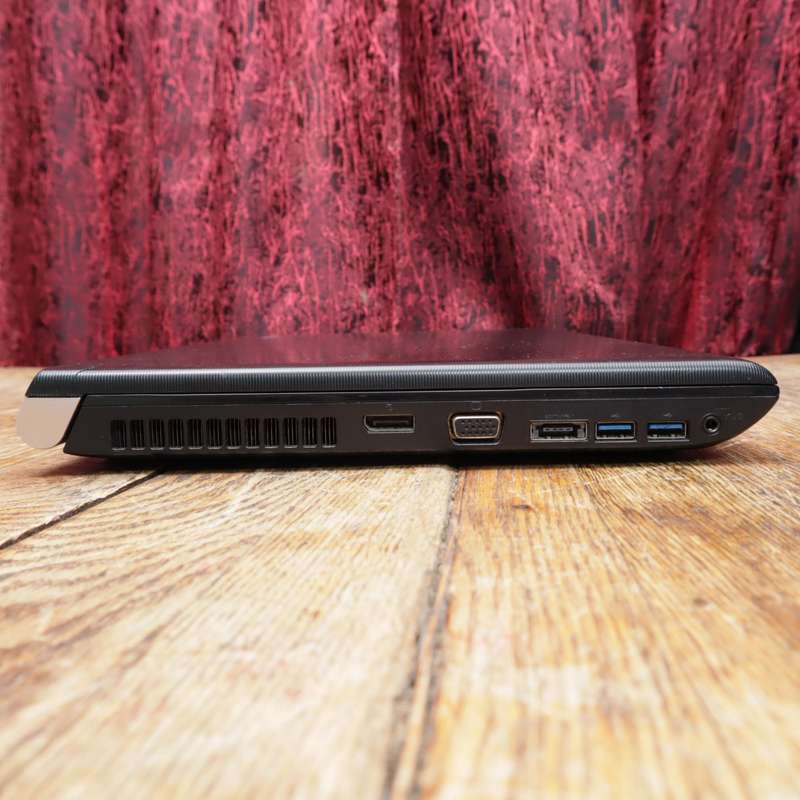 Toshiba TECRA A50-A0692 Laptop Core i7 1TB HDD - 3.0GHz 8GB RAM