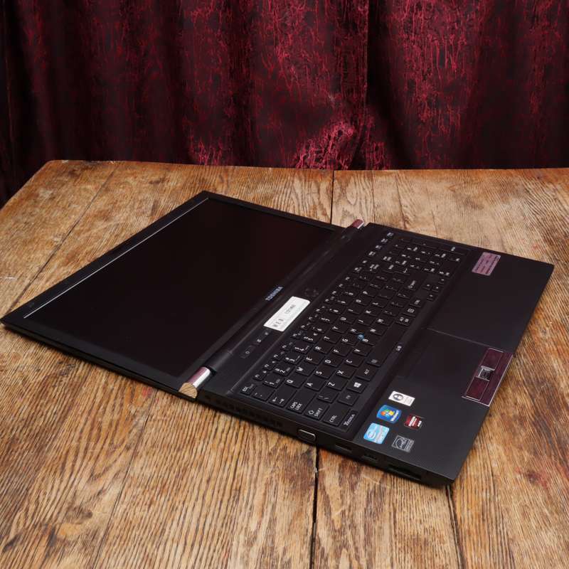 Toshiba Tecra R950-F0036 Laptop 3.0GHz Core i7 8GB RAM 500HDD 15.6" AMD Radeon