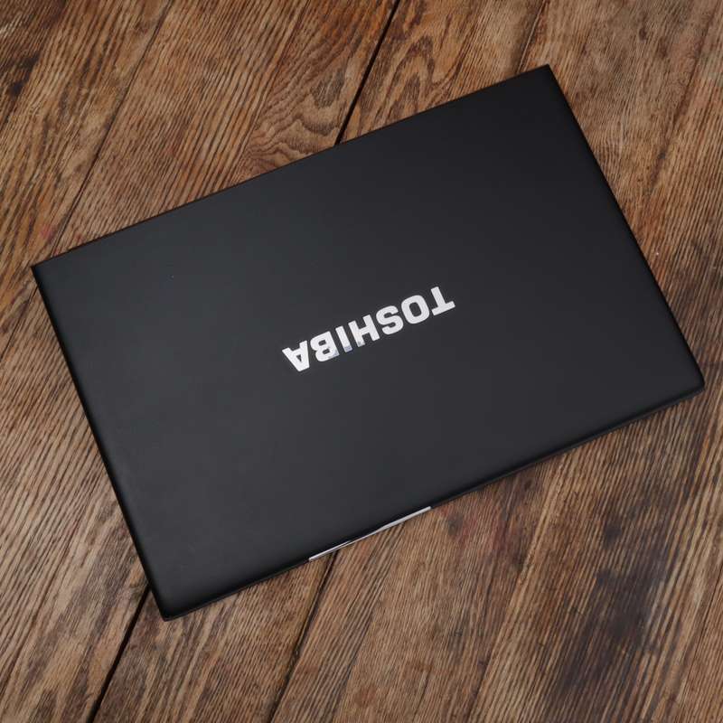 Toshiba Tecra R950-F0036 Laptop 3.0GHz Core i7 8GB RAM 500HDD 15.6" AMD Radeon