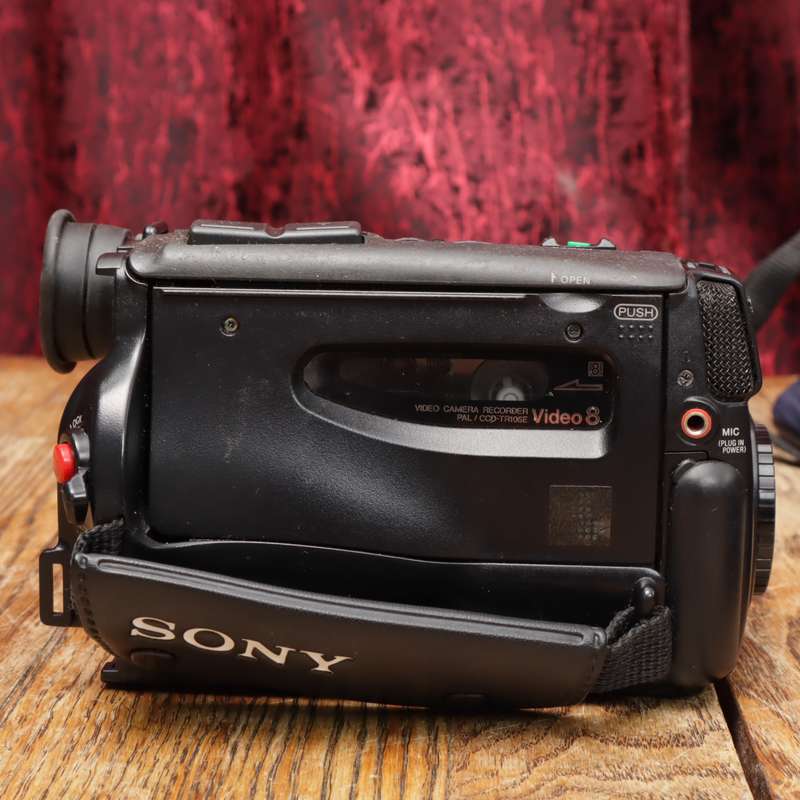 Sony Video8 Handicam Camcorder With Accessories