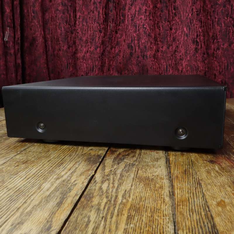 Yamaha CD-C600 5-disc CD changer/USB Port Amplifier - Pre-Owned