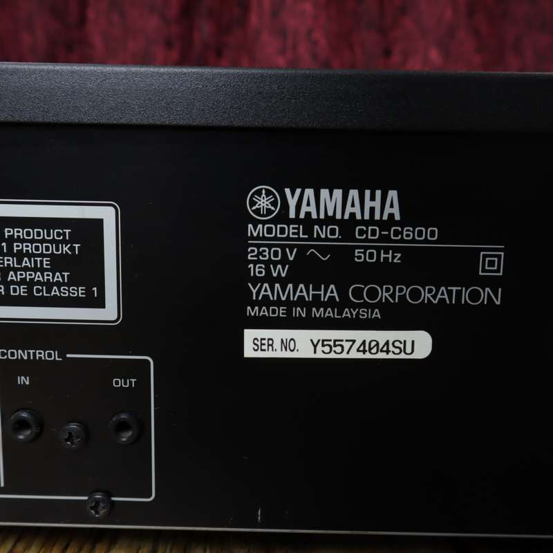 Yamaha CD-C600 5-disc CD changer/USB Port Amplifier - Pre-Owned