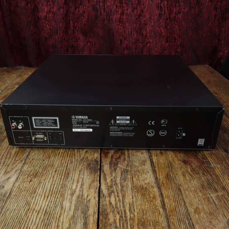 Yamaha CD-C600 5-disc CD changer/USB Port Amplifier - Pre-Owned