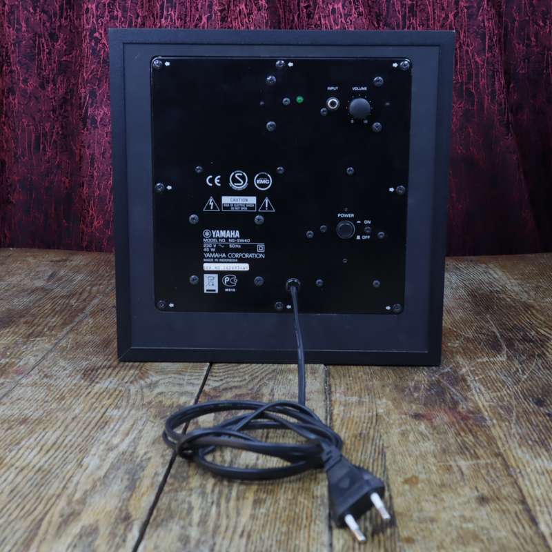 Yamaha NS-SW40 Active Subwoofer for Home Theatre