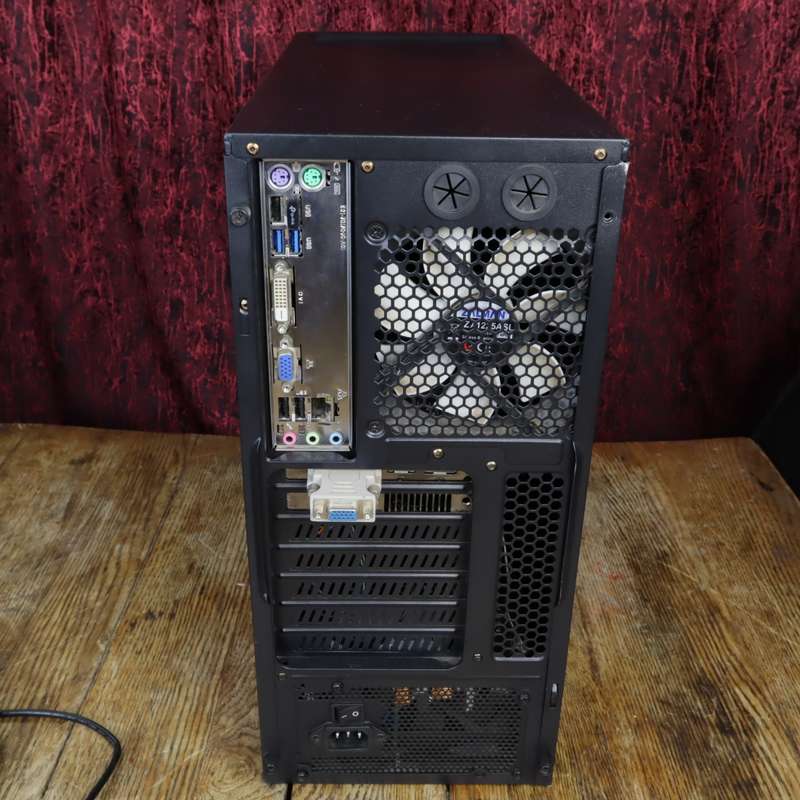 Core i3 Desktop PC + Gaming Keyboard + WiFi | 8GB RAM | 3.5GHz | Radeon R7 |  500GB - Pre-Owned