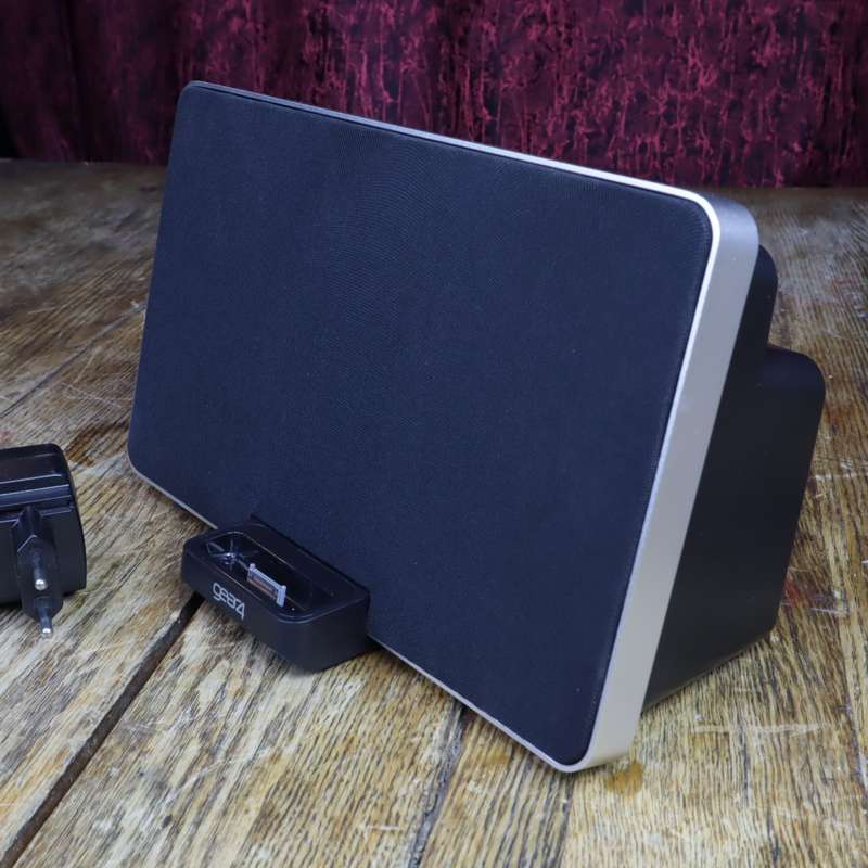 gear4 House Party Portable Speaker + FM Radio + Ipod Docking Station | PG296 | - Pre-Owned