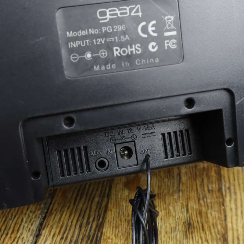 gear4 House Party Portable Speaker + FM Radio + Ipod Docking Station | PG296 | - Pre-Owned
