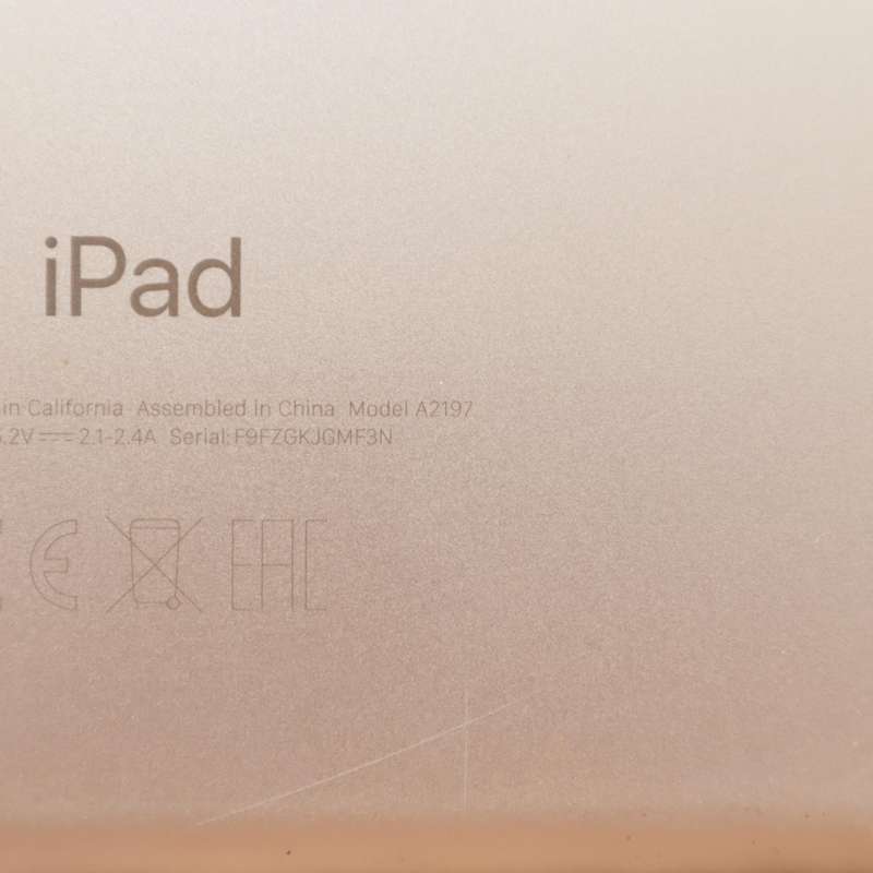 Apple 2019 iPad A2197 Tablet - 7th Gen 10.2"