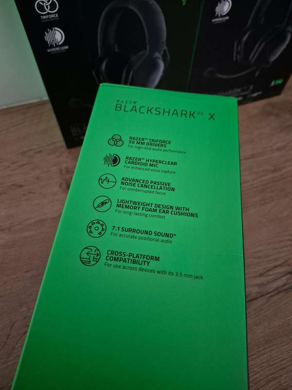 BRAND NEW - RAZER BLACKSHARK V2-X