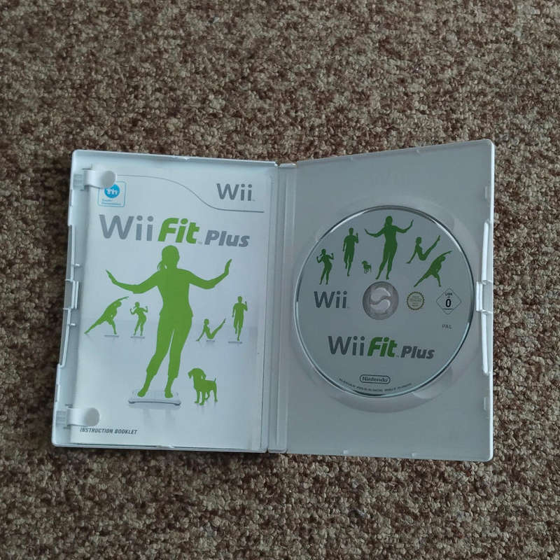 Wii Fit Plus Game + Wii Balancing Board