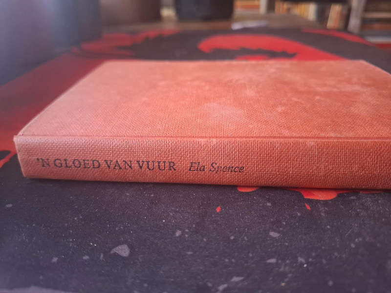Ela Spence - n gloed van vuur