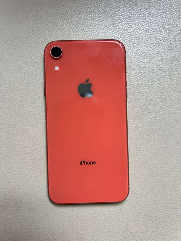 iPhone XR  64gb Coral