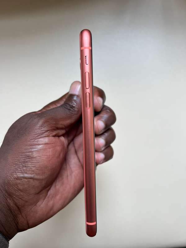 iPhone XR  64gb Coral