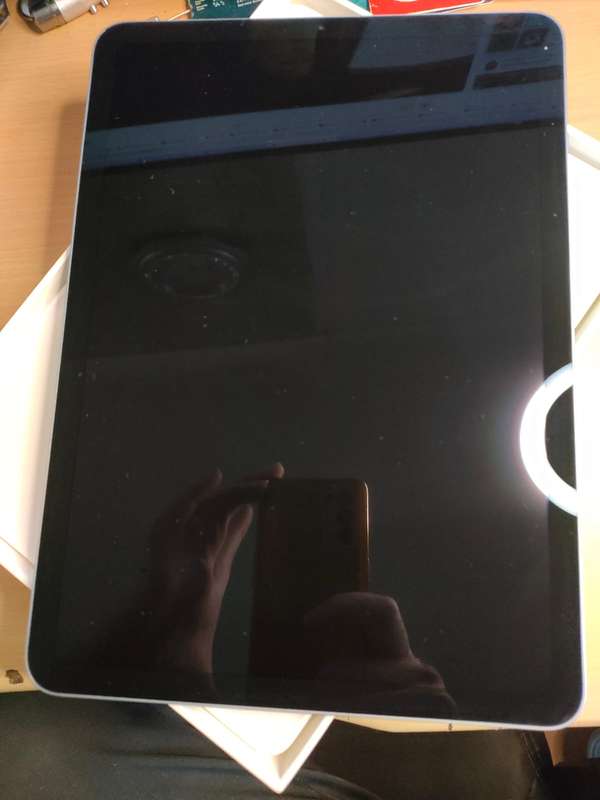 Apple iPad Air 4th Gen (2020) A2316  | 3.0 GHz* Apple A14 Bionic *** READ ***