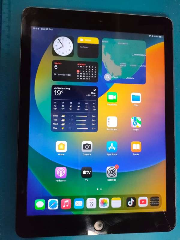 Apple iPad 9.7 (2017) 5th Gen | RETINA 9.7 inch