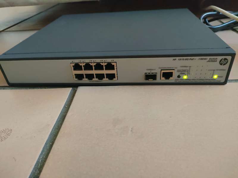 HP 1910 - 8G - Poe Switch