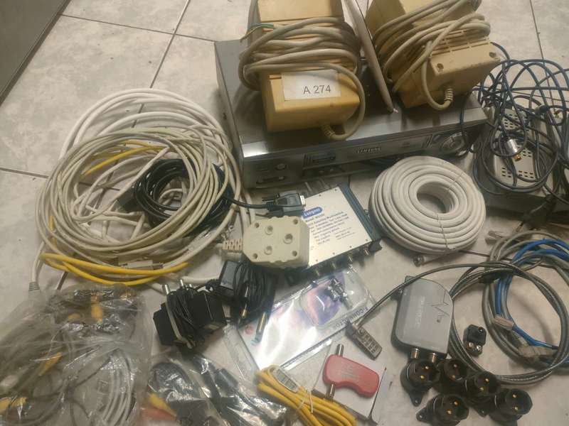 Lot Chargers / Electronics / TV items / Cables / ETC