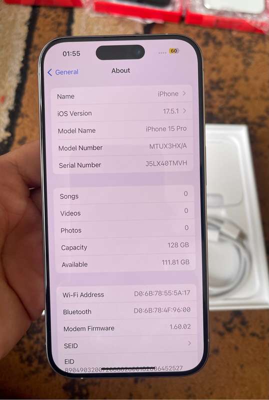 iPhone 15 pro 128gb natural titanium