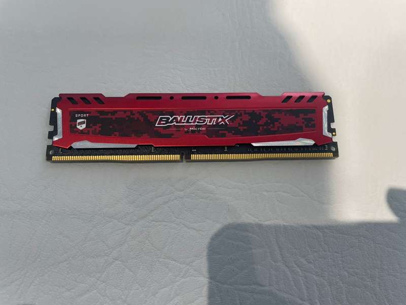 Crucial Ballistix Sport LT Red 16GB DDR4 2666MHz PC4-21300