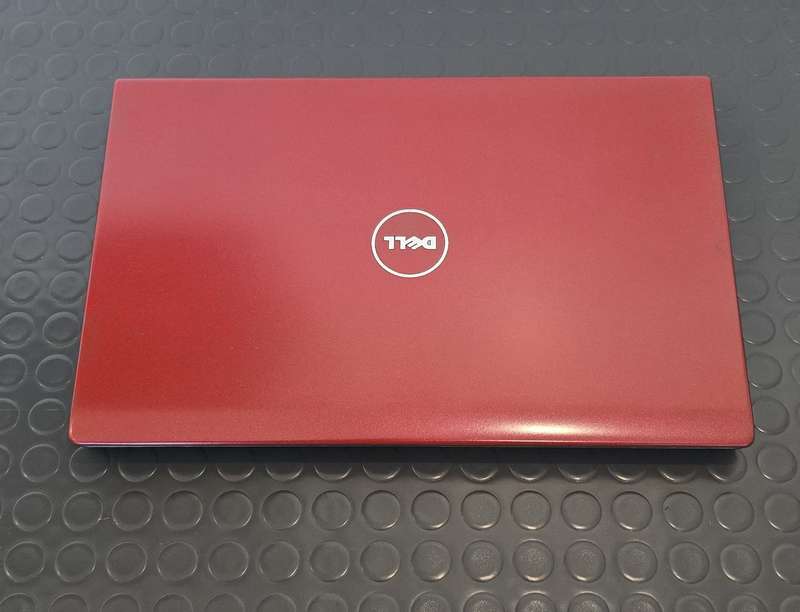 Dell Studio 1555 Laptop