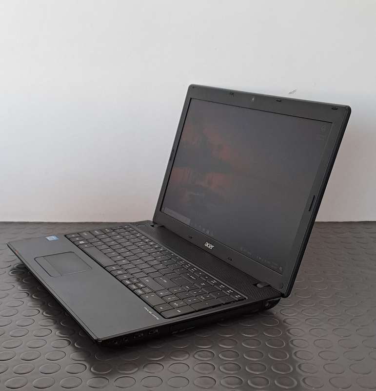 Acer Travelmate i5 laptop