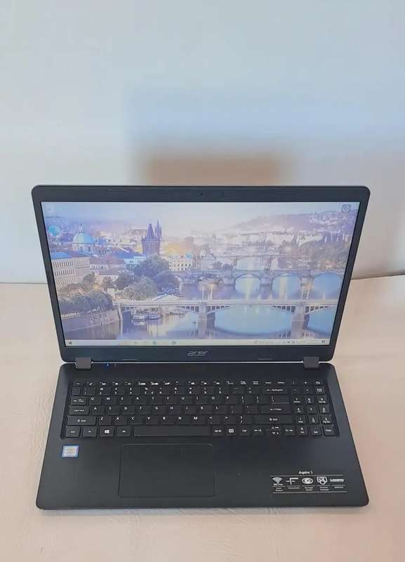 Acer Aspire i3 Laptop - FREE SHIPPING