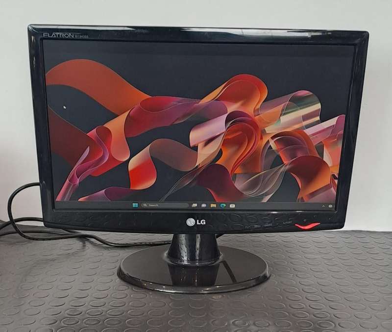 LG 19" Monitor