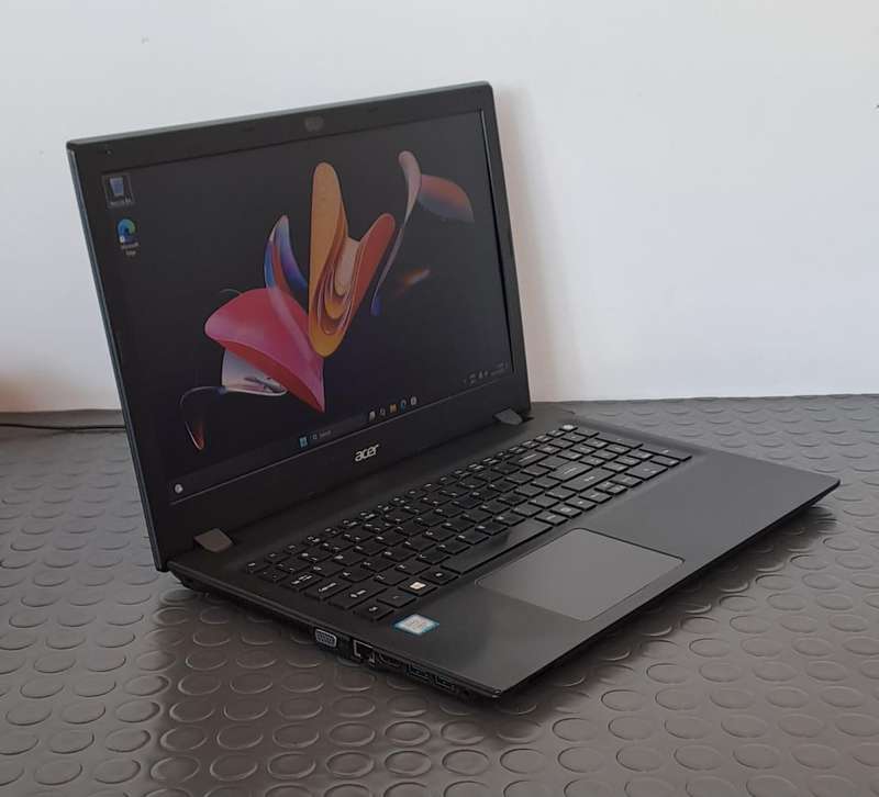 Acer Travelmate i5 laptop