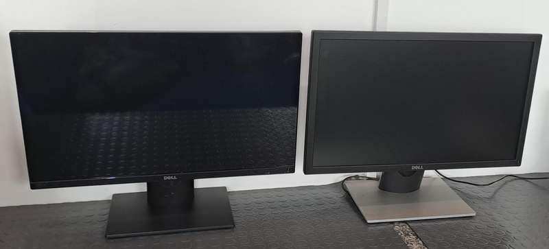 2x Dell 22" / 23" Monitors